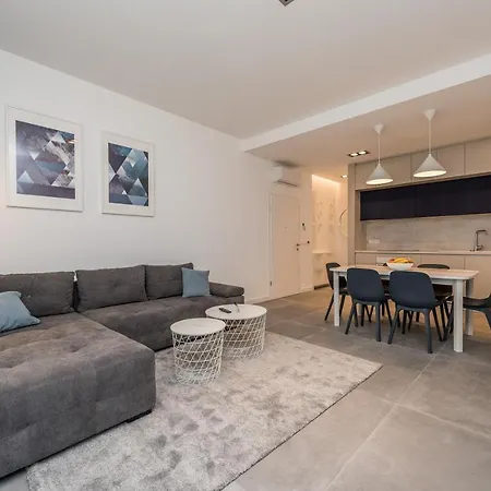 Royal Διαμέρισμα *